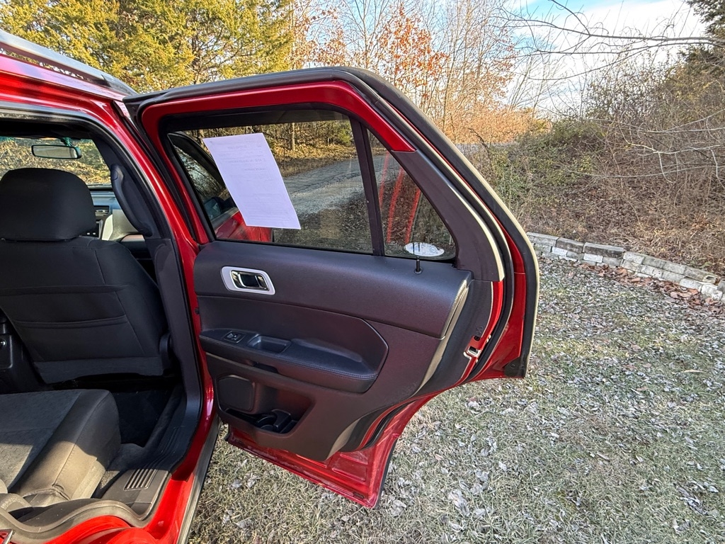 Ford Explorer XLT 4WD 2012