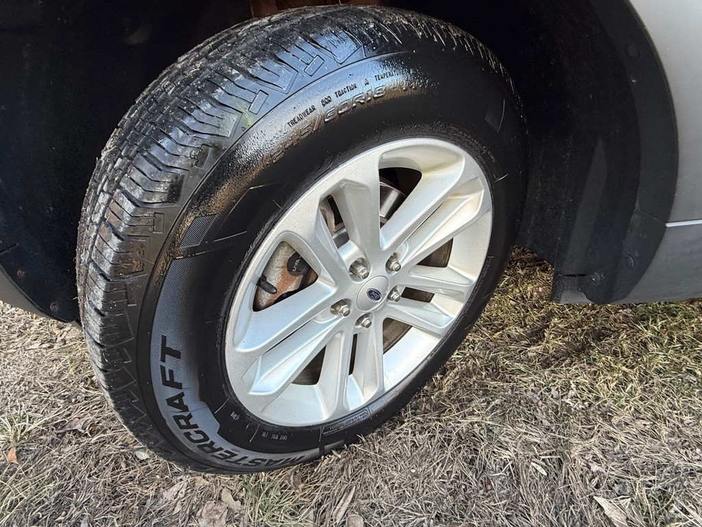 Ford Explorer XLT 4WD 2012