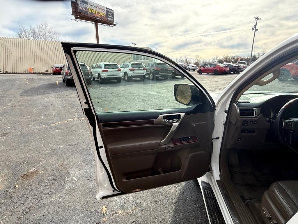 Lexus GX 460 Sport Utility 2011