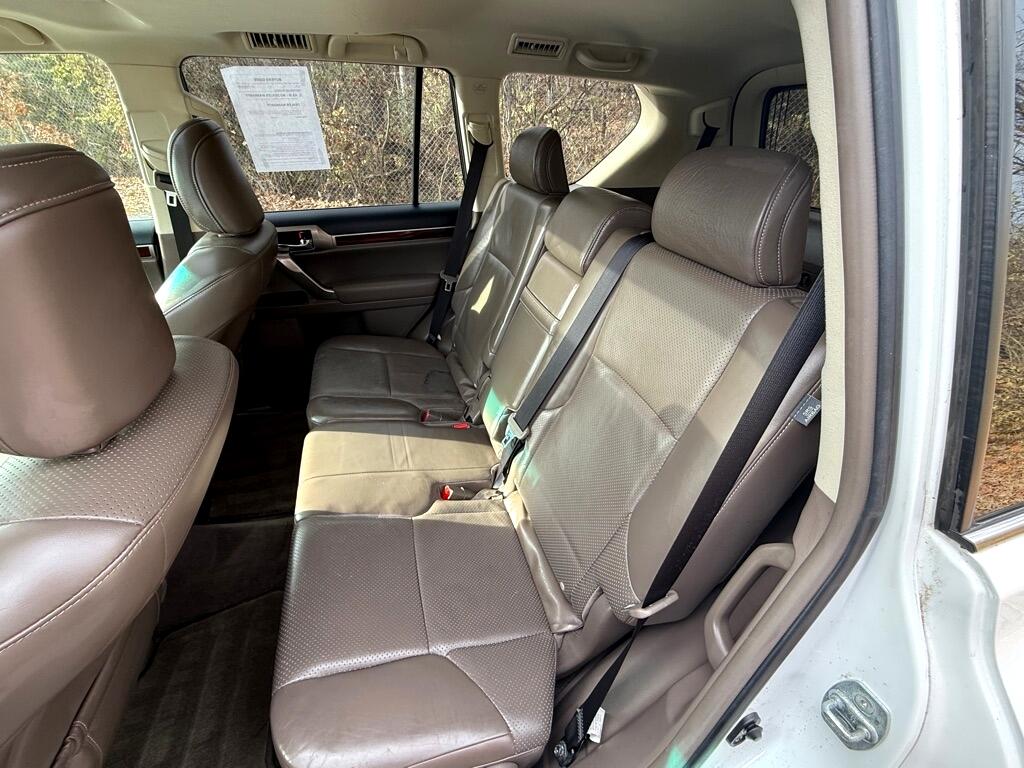 Lexus GX 460 Sport Utility 2011