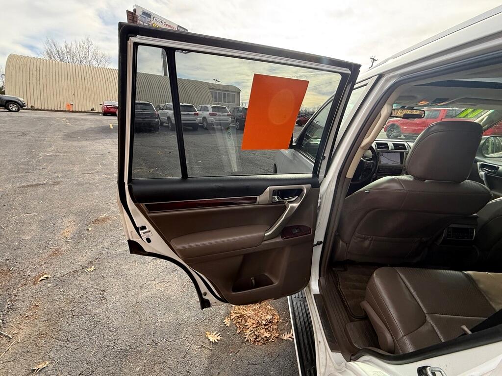 Lexus GX 460 Sport Utility 2011