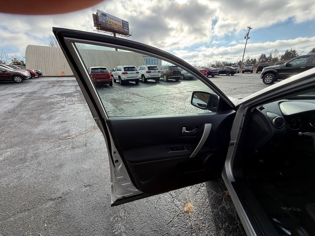 Nissan Rogue S AWD 2012