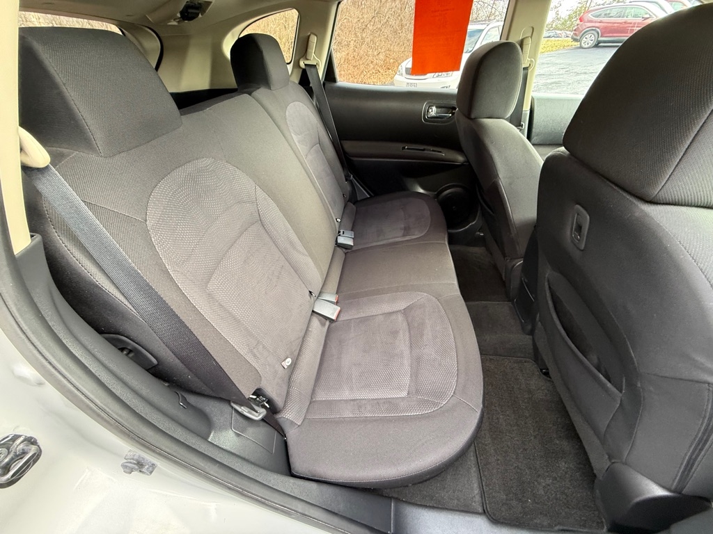 Nissan Rogue S AWD 2012