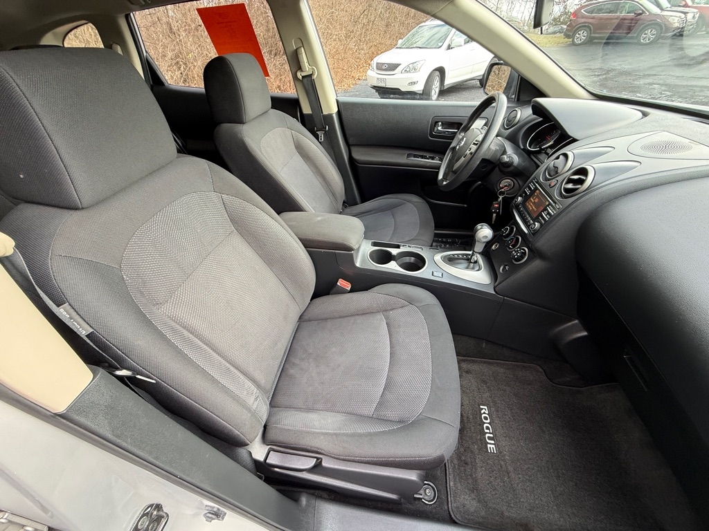 Nissan Rogue S AWD 2012