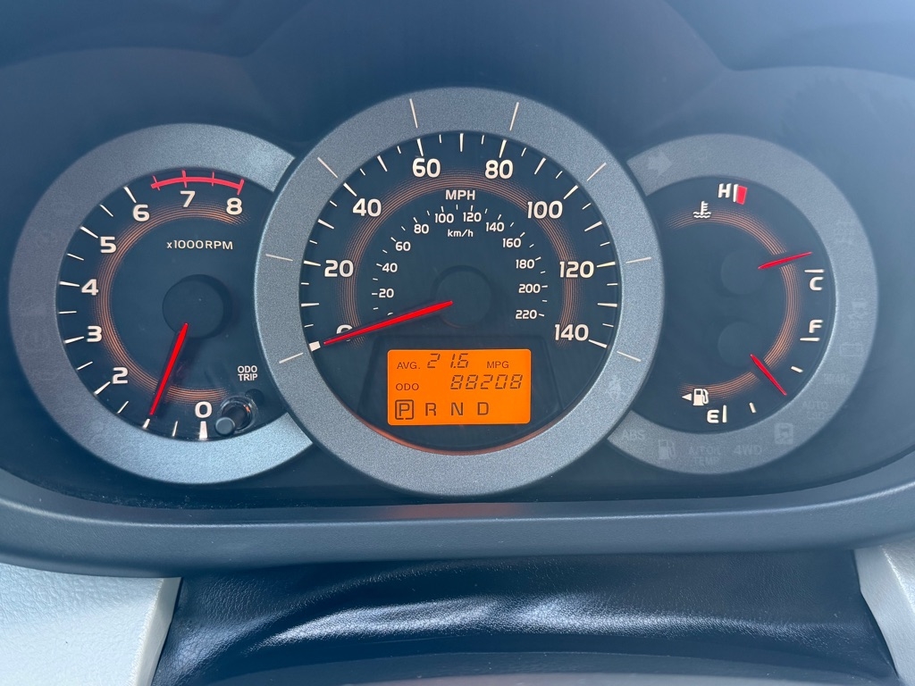 Toyota RAV4 Base I4 2WD 2011