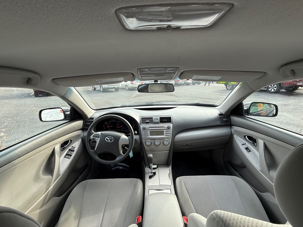 Toyota Camry Base 6-Spd AT 2011