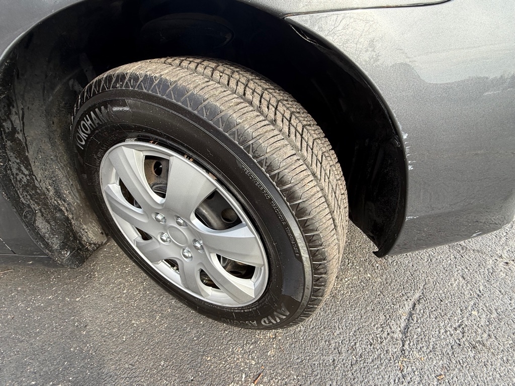 Toyota Camry Base 6-Spd AT 2011