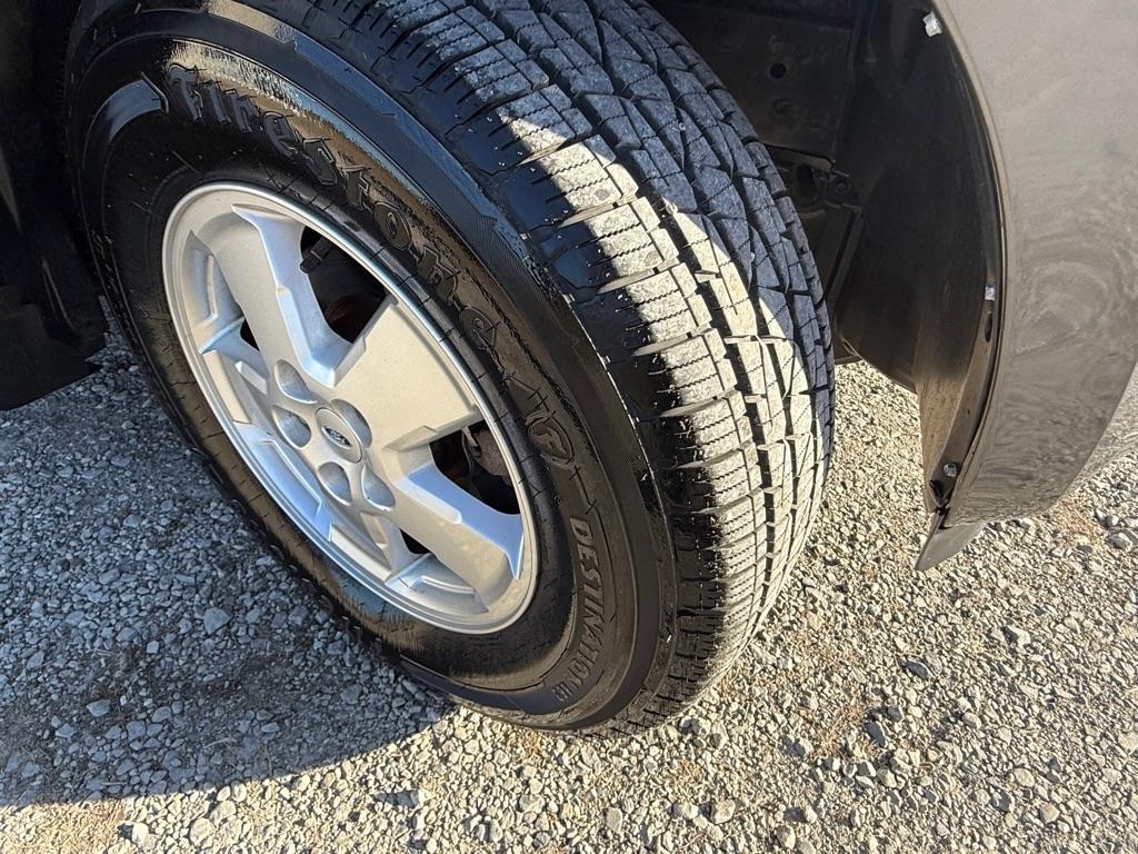 Ford Escape XLS 4WD AT 2011