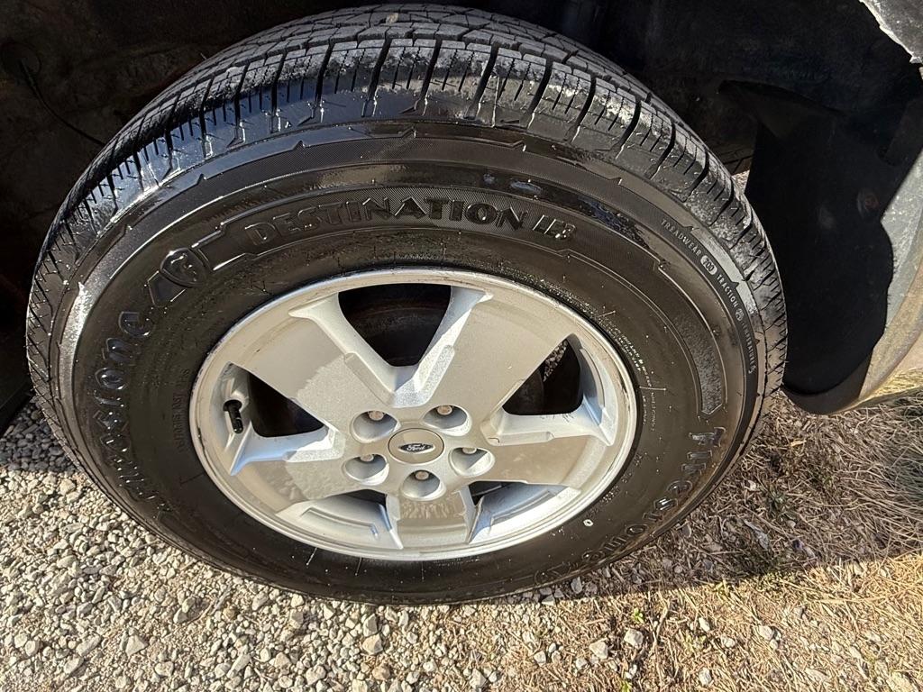 Ford Escape XLS 4WD AT 2011