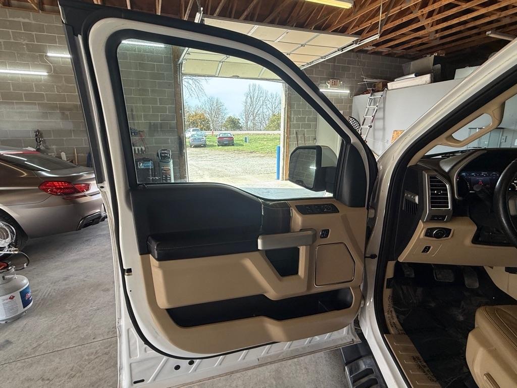 Ford F-150 XL SuperCrew 5.5-ft. Bed 4WD 2016