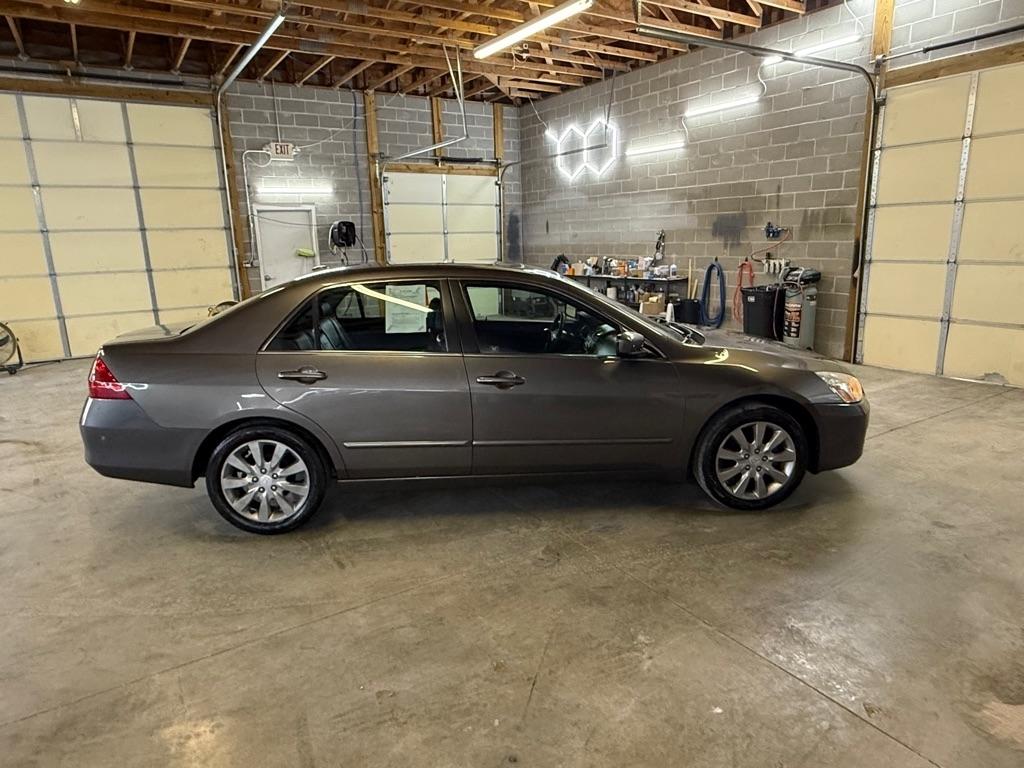 Honda Accord EX V-6 Sedan AT w/ XM Radio 2006