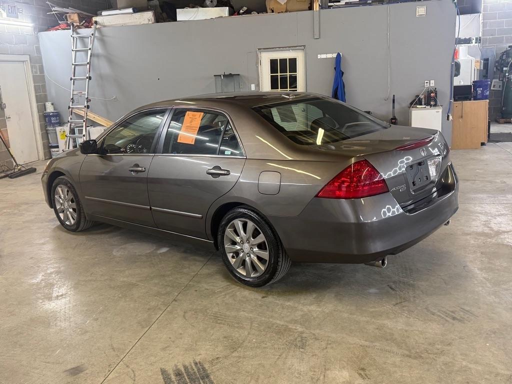 Honda Accord EX V-6 Sedan AT w/ XM Radio 2006