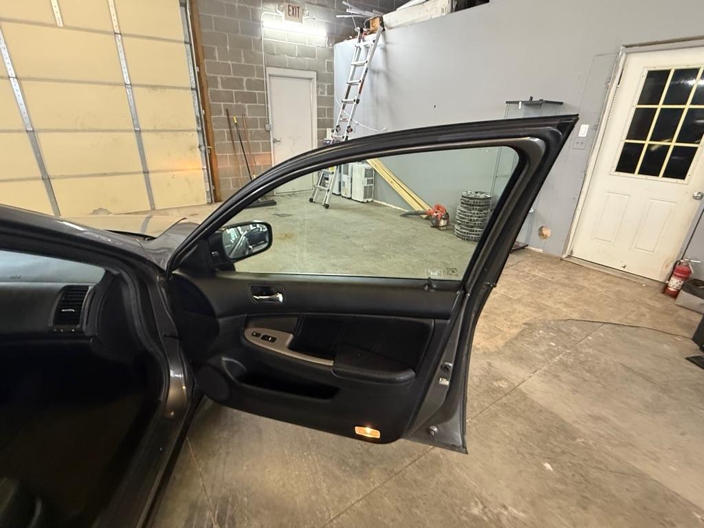 Honda Accord EX V-6 Sedan AT w/ XM Radio 2006