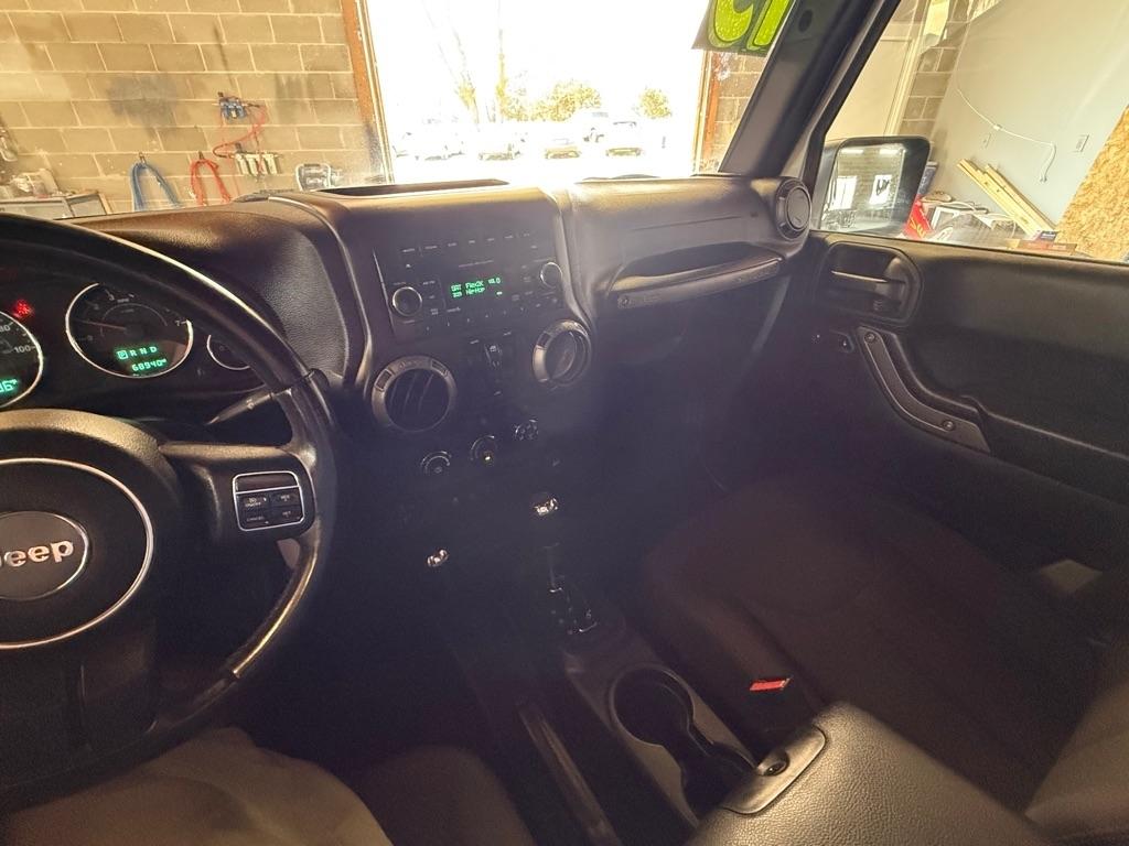 Jeep Wrangler Unlimited Sport 4WD 2015