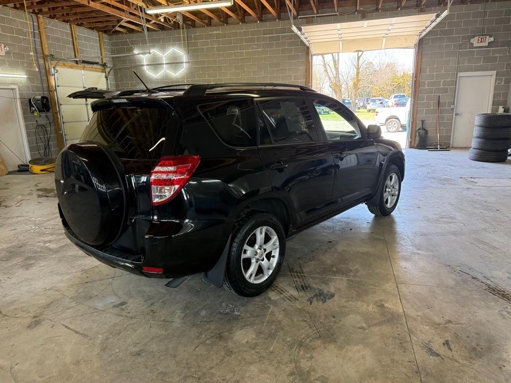 Toyota RAV4 Base I4 2WD 2012