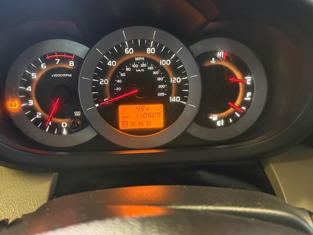 Toyota RAV4 Base I4 2WD 2012