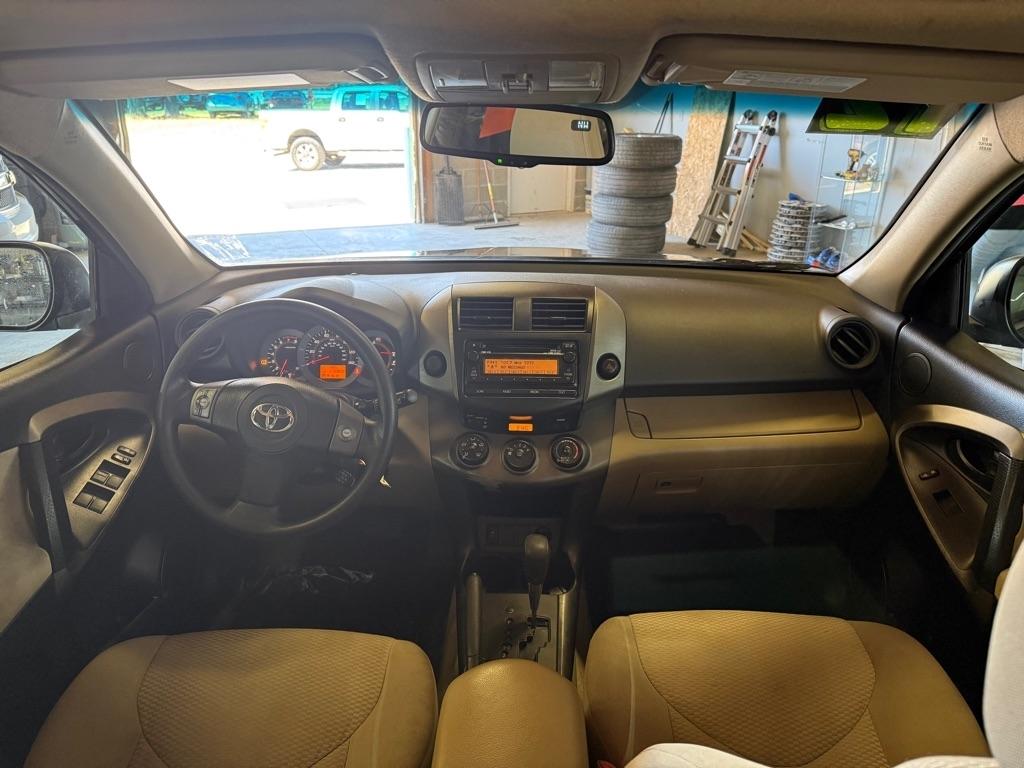Toyota RAV4 Base I4 2WD 2012