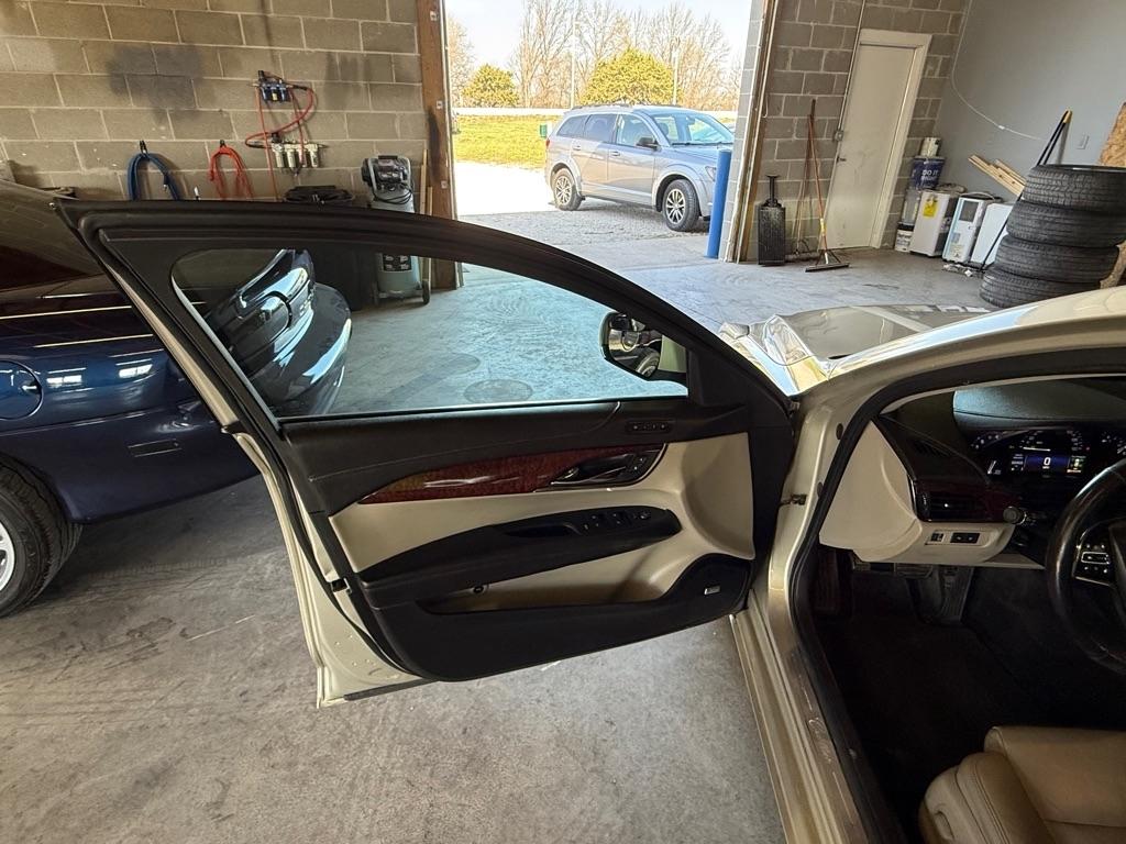 Cadillac ATS 2.0L Luxury AWD 2014