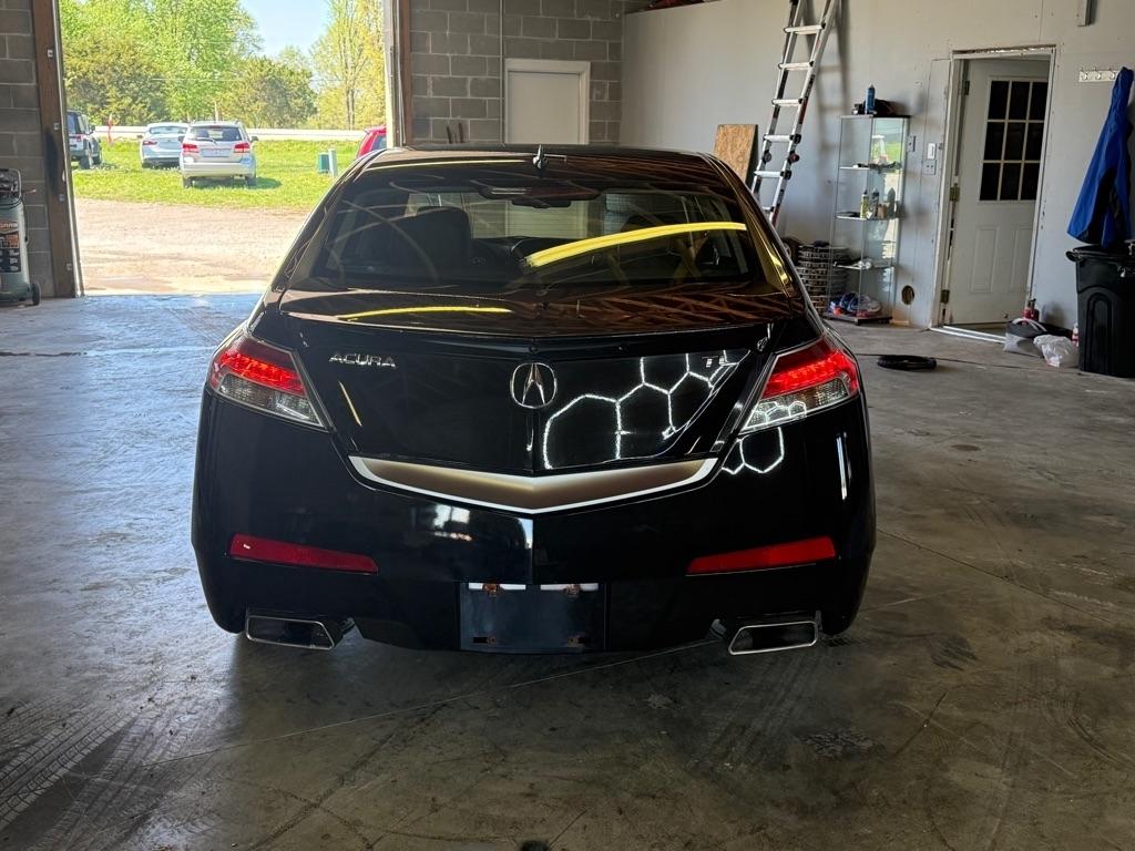Acura TL 5-Speed AT with Tech Package 2011