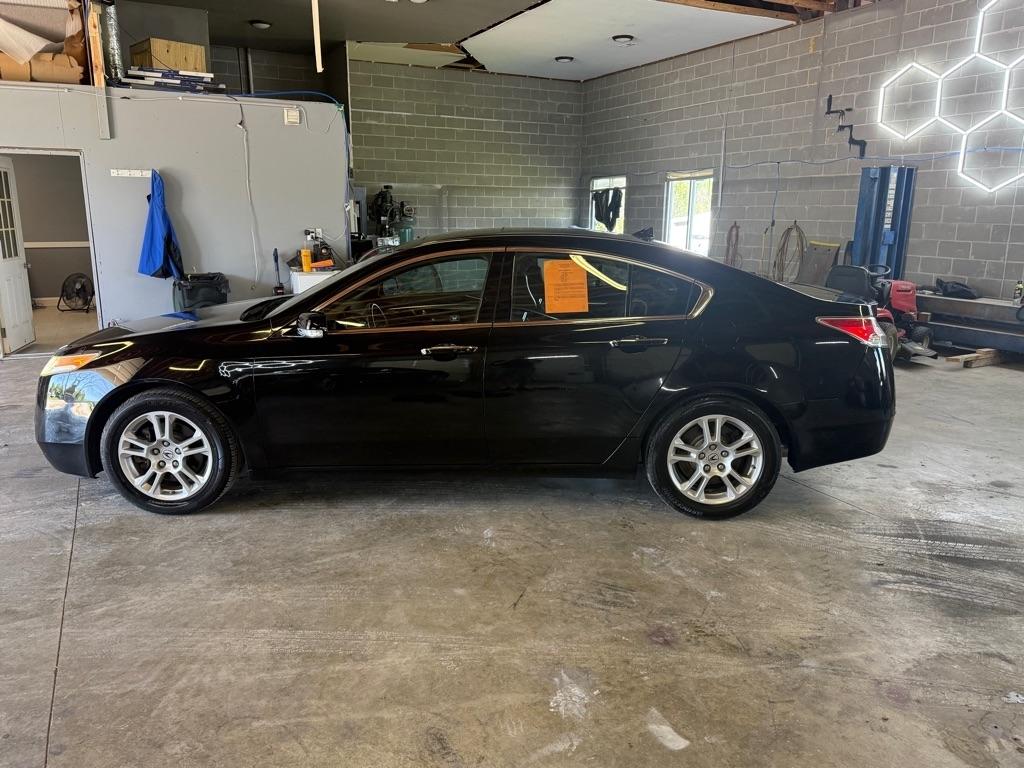 Acura TL 5-Speed AT with Tech Package 2011