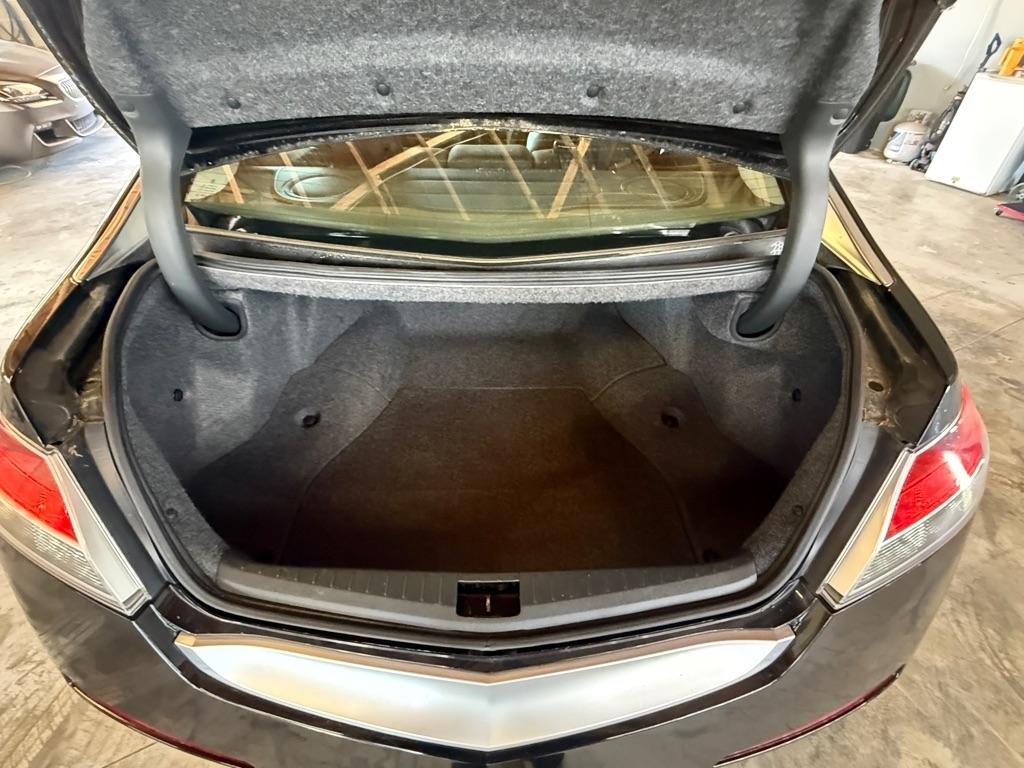 Acura TL 5-Speed AT with Tech Package 2011
