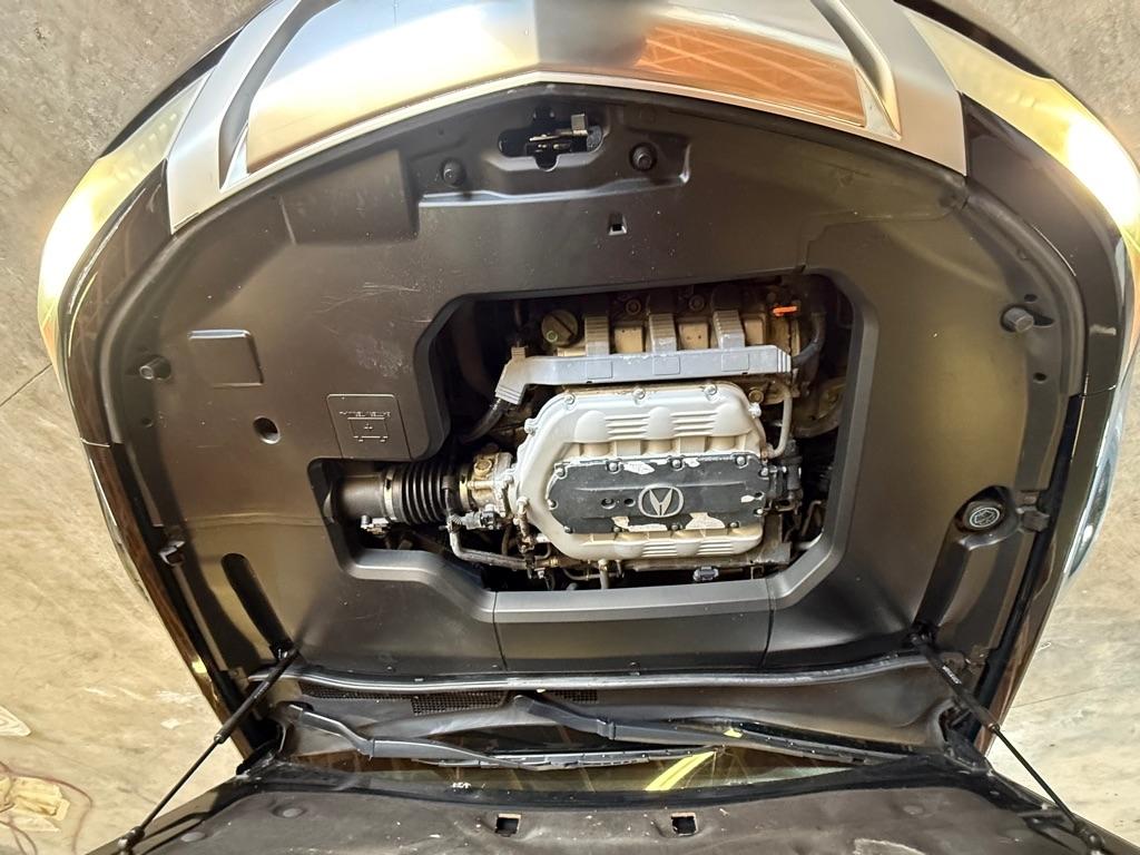 Acura TL 5-Speed AT with Tech Package 2011