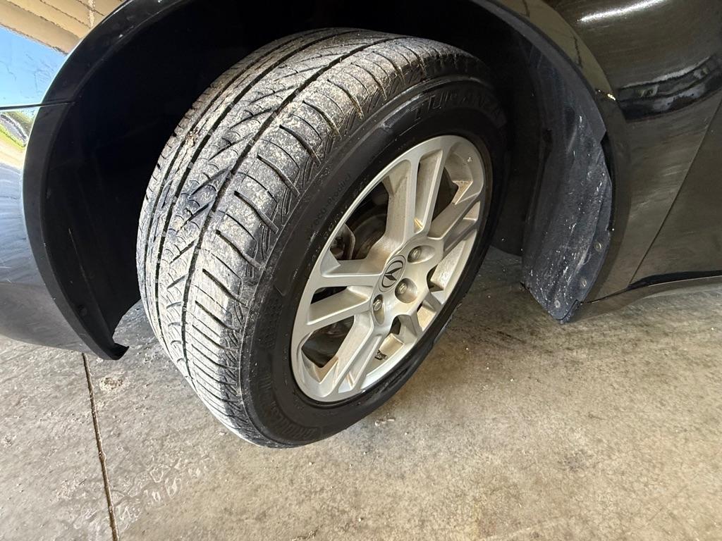 Acura TL 5-Speed AT with Tech Package 2011