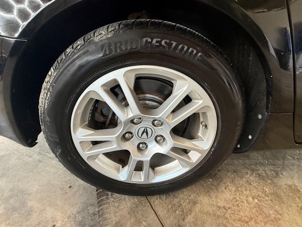 Acura TL 5-Speed AT with Tech Package 2011