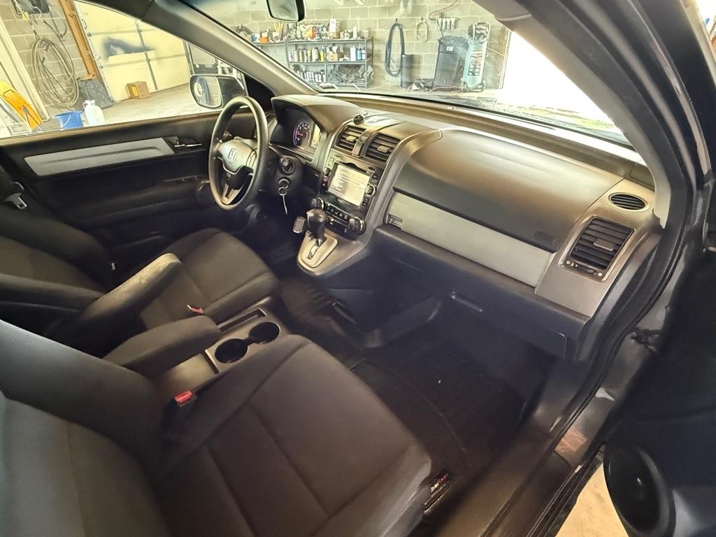 Honda CR-V LX 4WD 5-Speed AT 2011