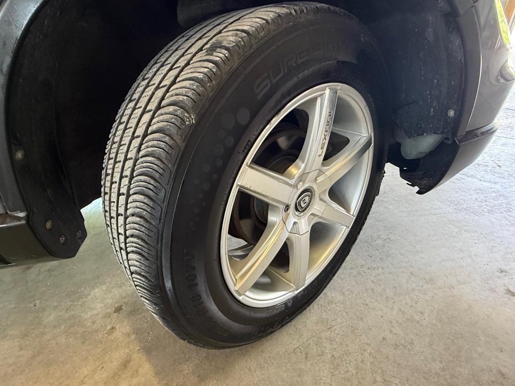 Honda CR-V LX 4WD 5-Speed AT 2011
