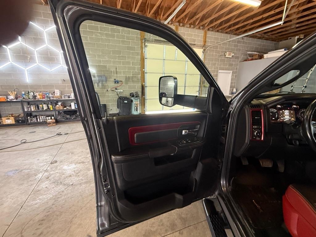 RAM 1500 Rebel Crew Cab SWB 4WD 2017