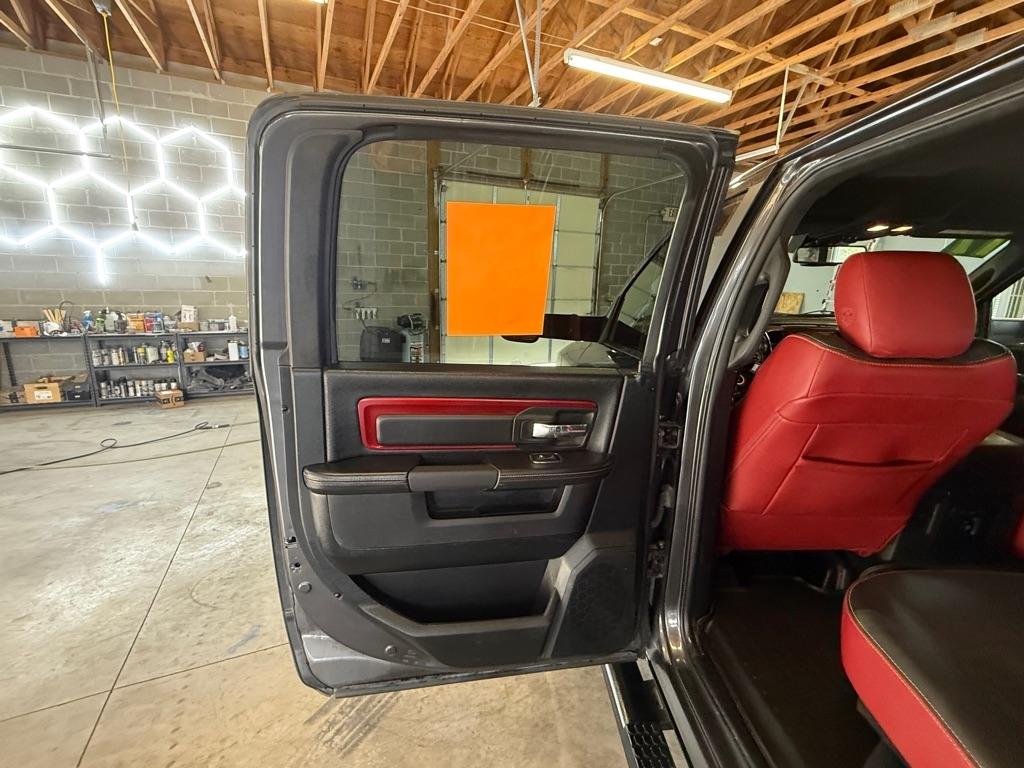 RAM 1500 Rebel Crew Cab SWB 4WD 2017