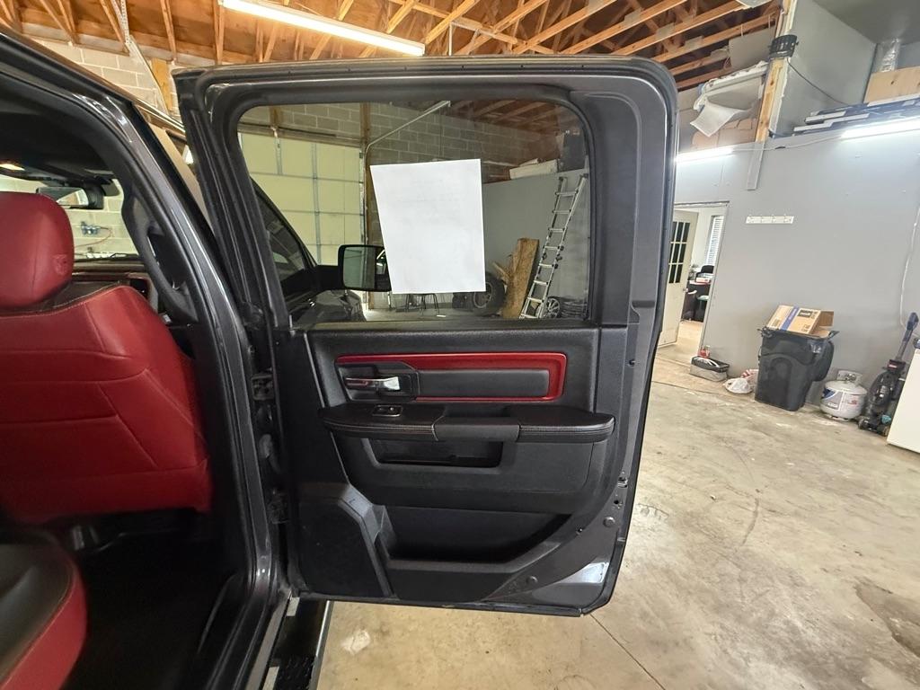 RAM 1500 Rebel Crew Cab SWB 4WD 2017