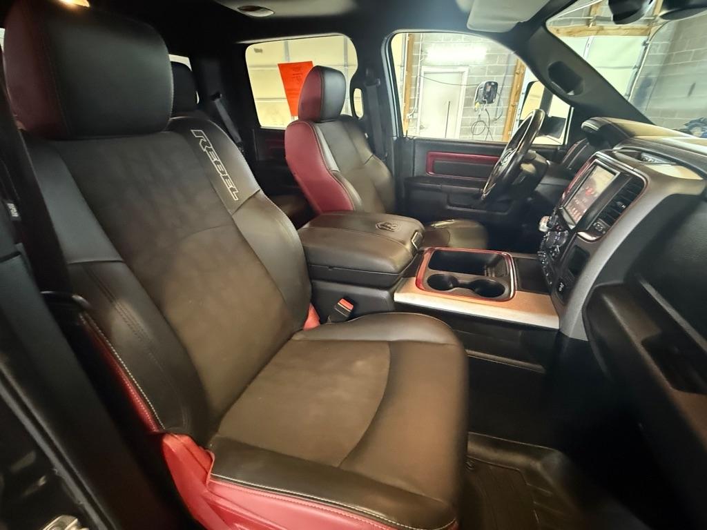 RAM 1500 Rebel Crew Cab SWB 4WD 2017