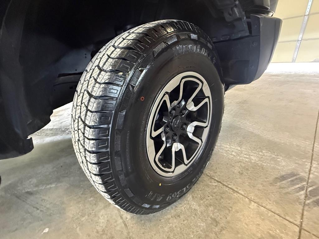 RAM 1500 Rebel Crew Cab SWB 4WD 2017