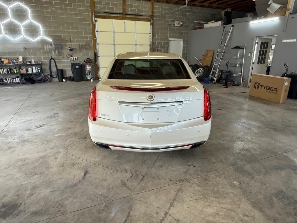 Cadillac XTS Premium 2013