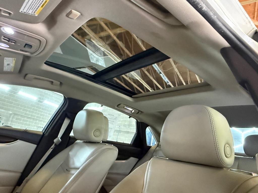 Cadillac XTS Premium 2013