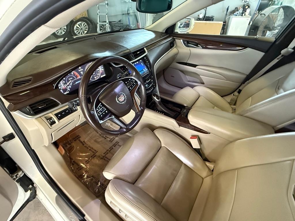 Cadillac XTS Premium 2013