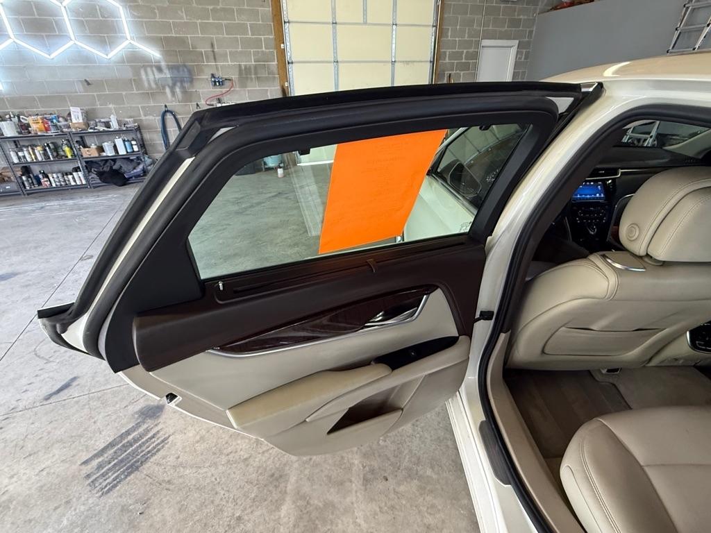 Cadillac XTS Premium 2013