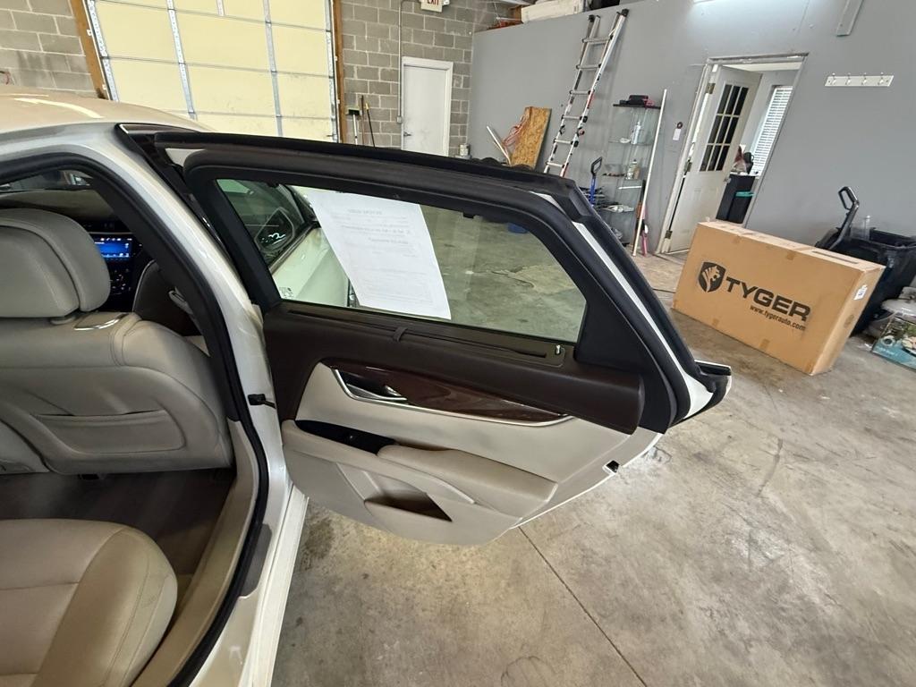 Cadillac XTS Premium 2013