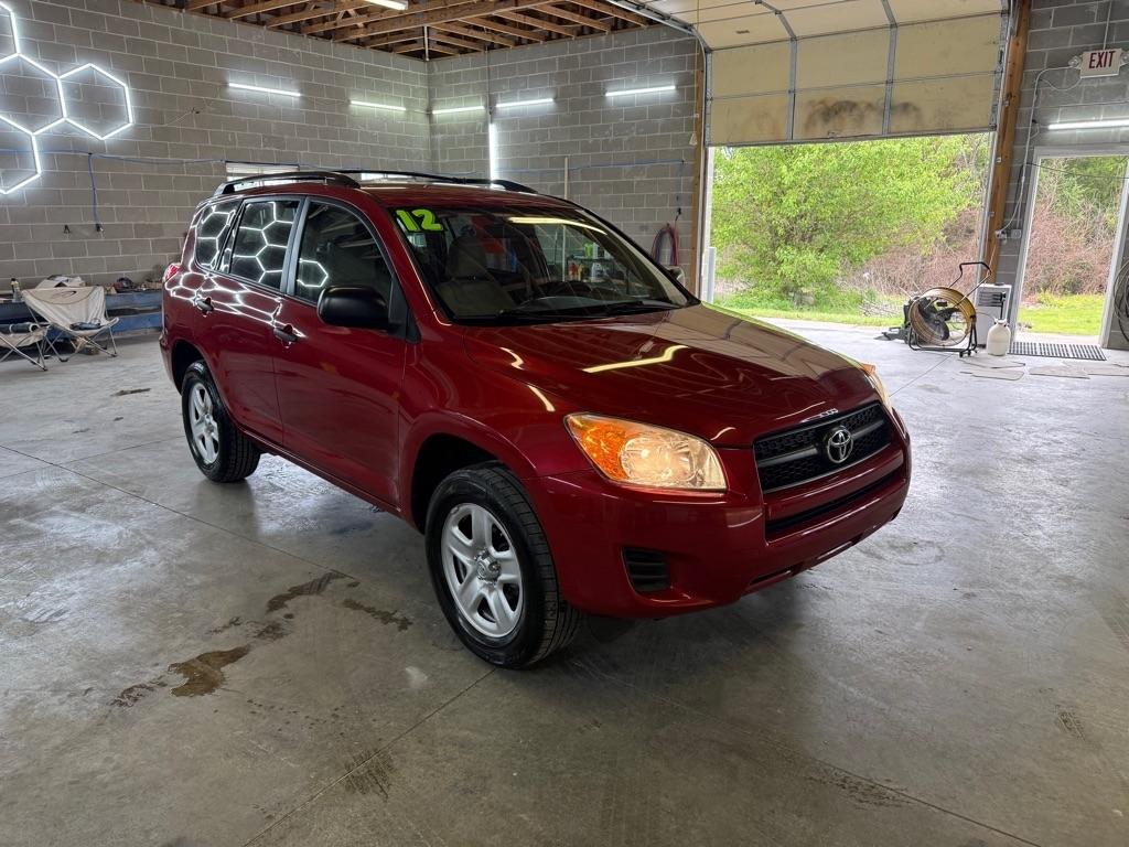 Toyota RAV4 Base I4 2WD 2012