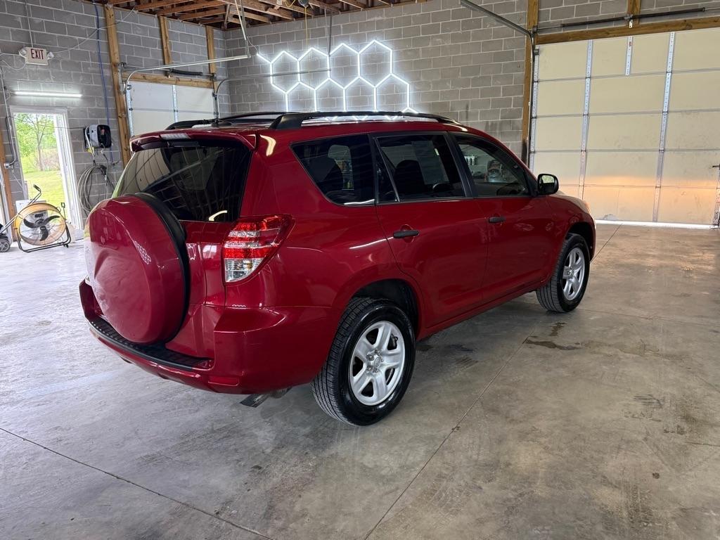 Toyota RAV4 Base I4 2WD 2012