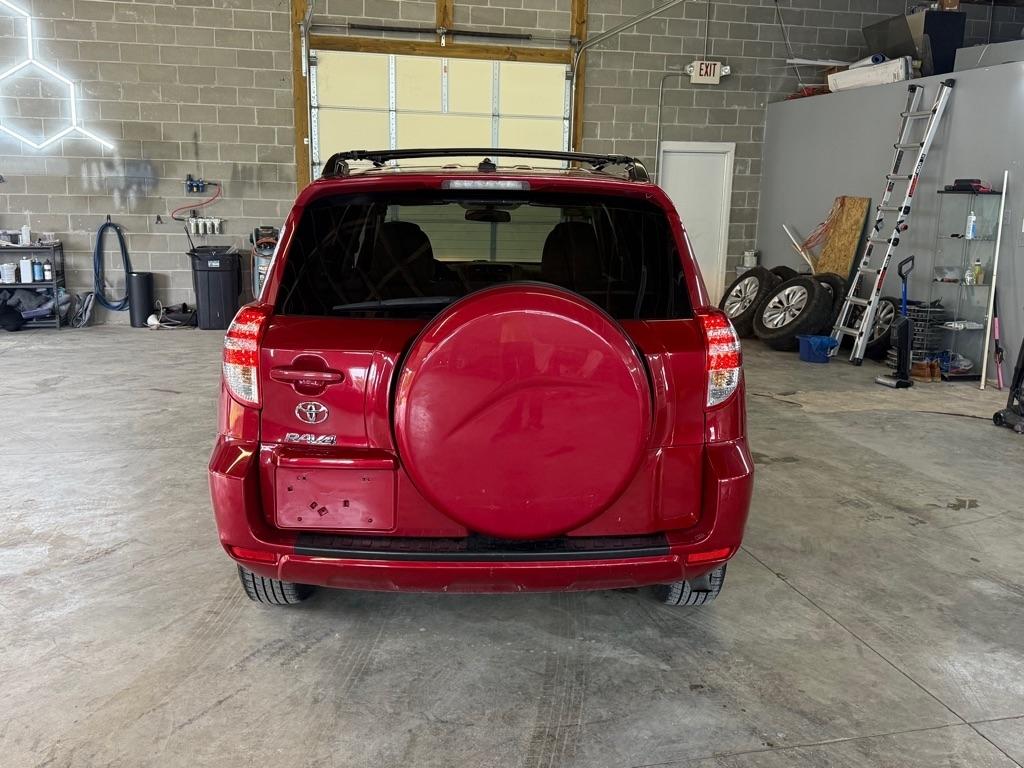Toyota RAV4 Base I4 2WD 2012
