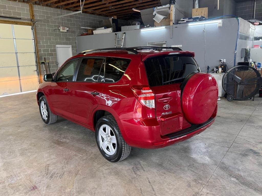 Toyota RAV4 Base I4 2WD 2012