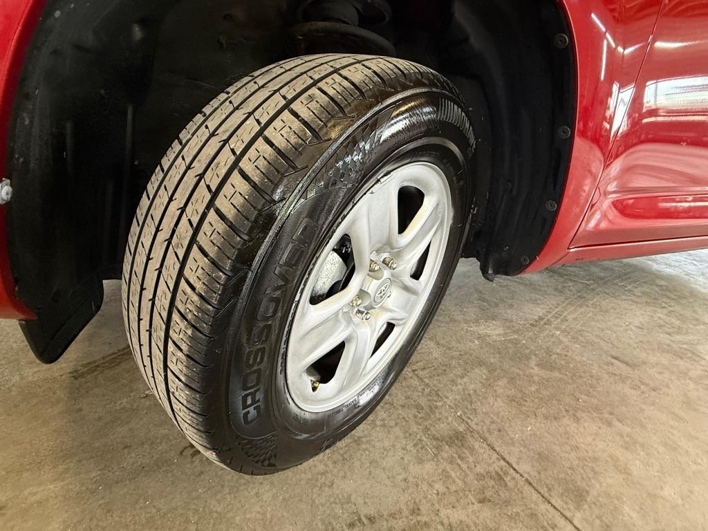 Toyota RAV4 Base I4 2WD 2012