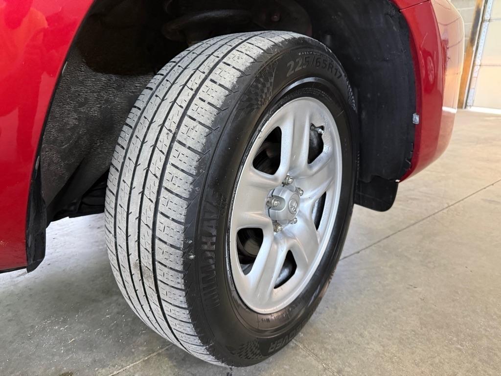 Toyota RAV4 Base I4 2WD 2012