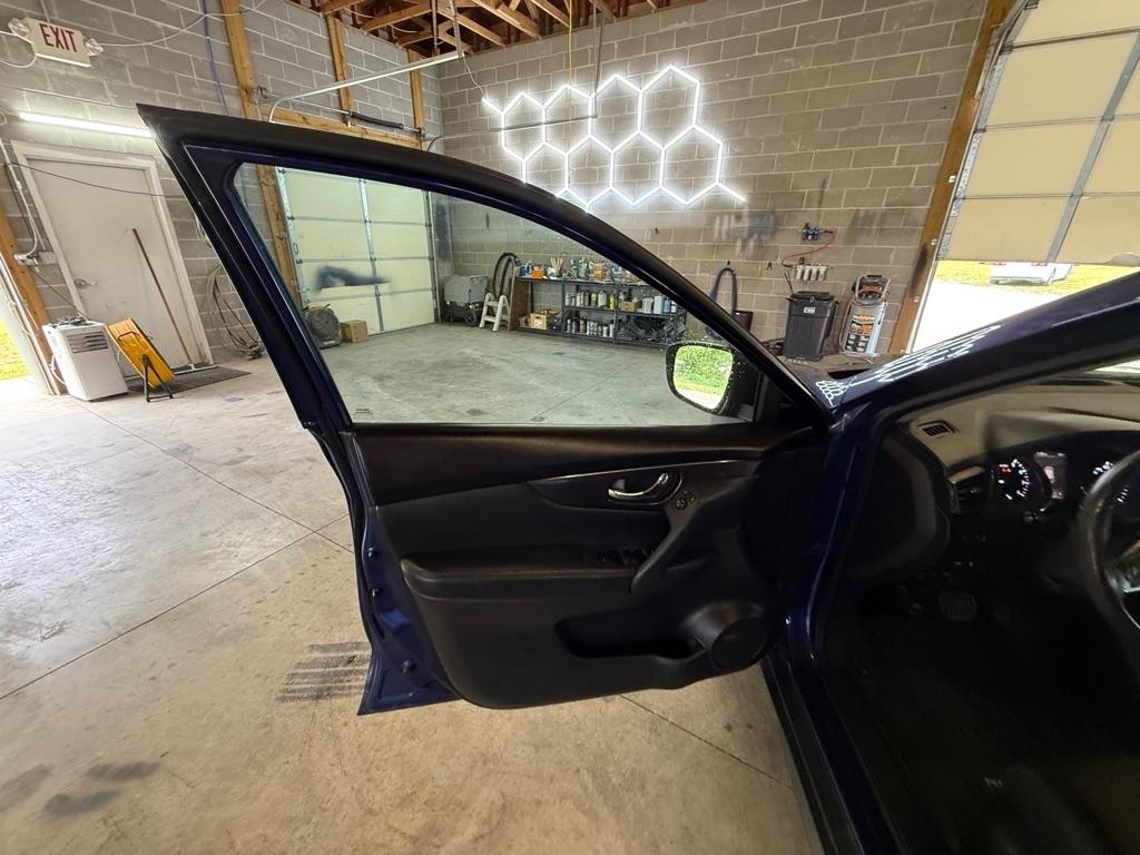 Nissan Rogue S AWD 2018