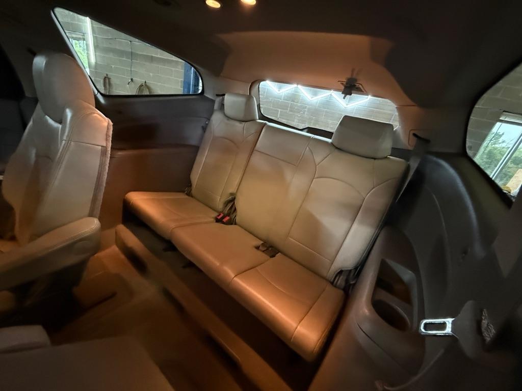 Chevrolet Traverse LT2 AWD 2010