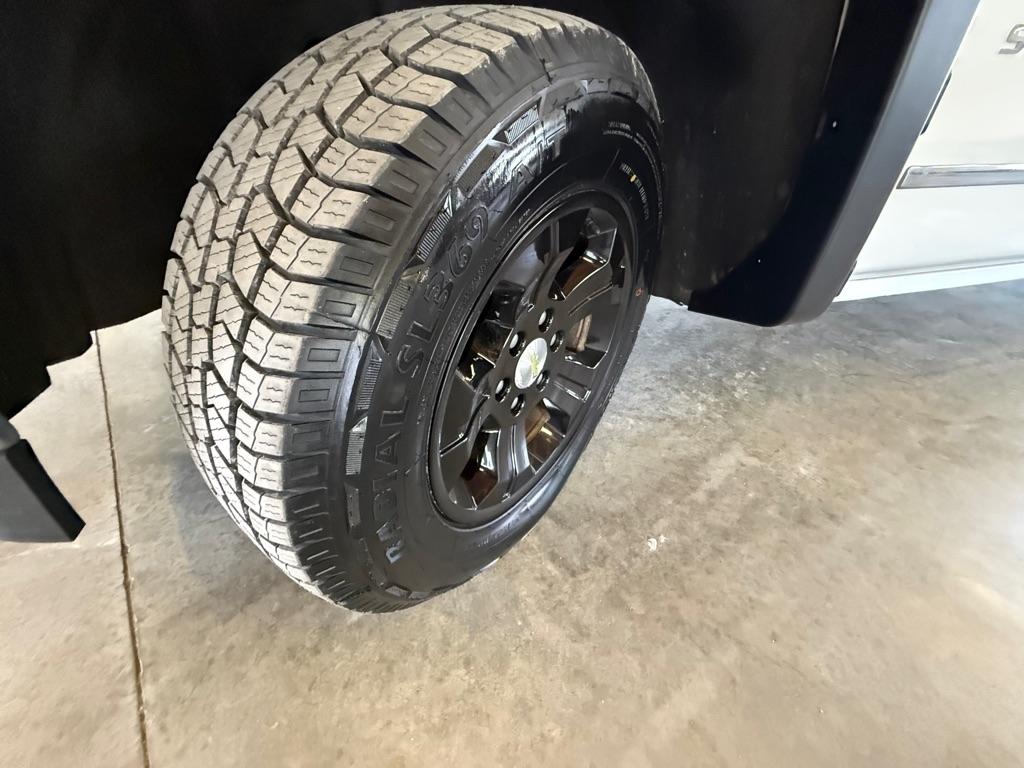 Chevrolet Silverado 1500 LTZ Double Cab Short Box 4WD 2015