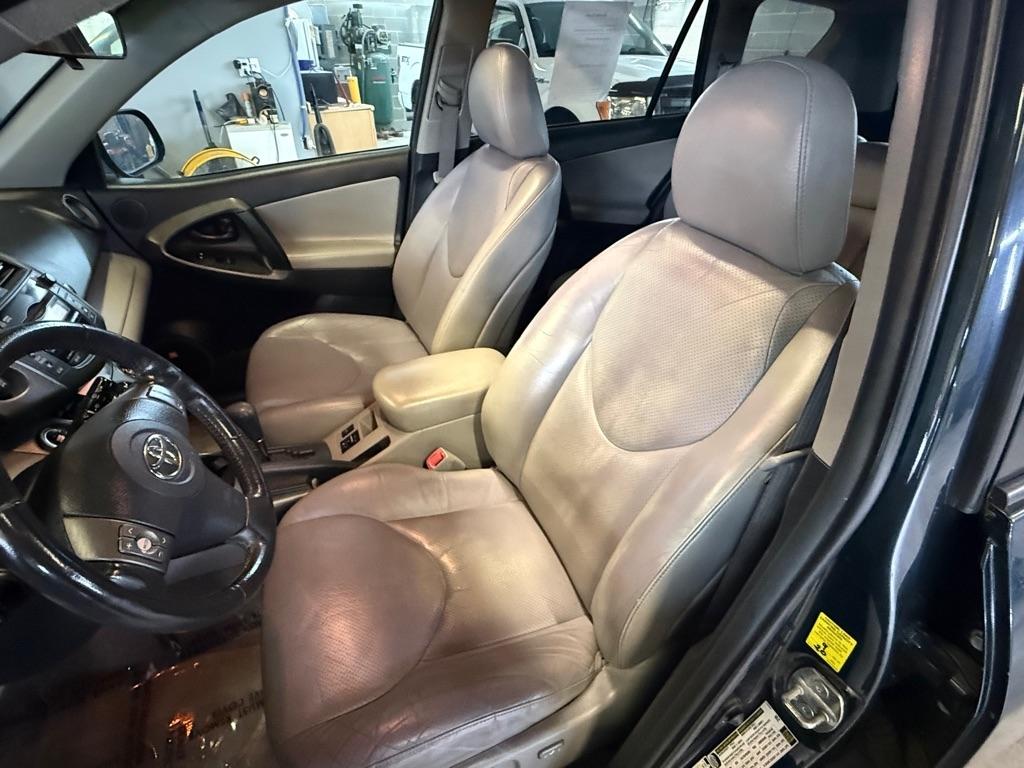 Toyota RAV4 Limited I4 4WD 2010